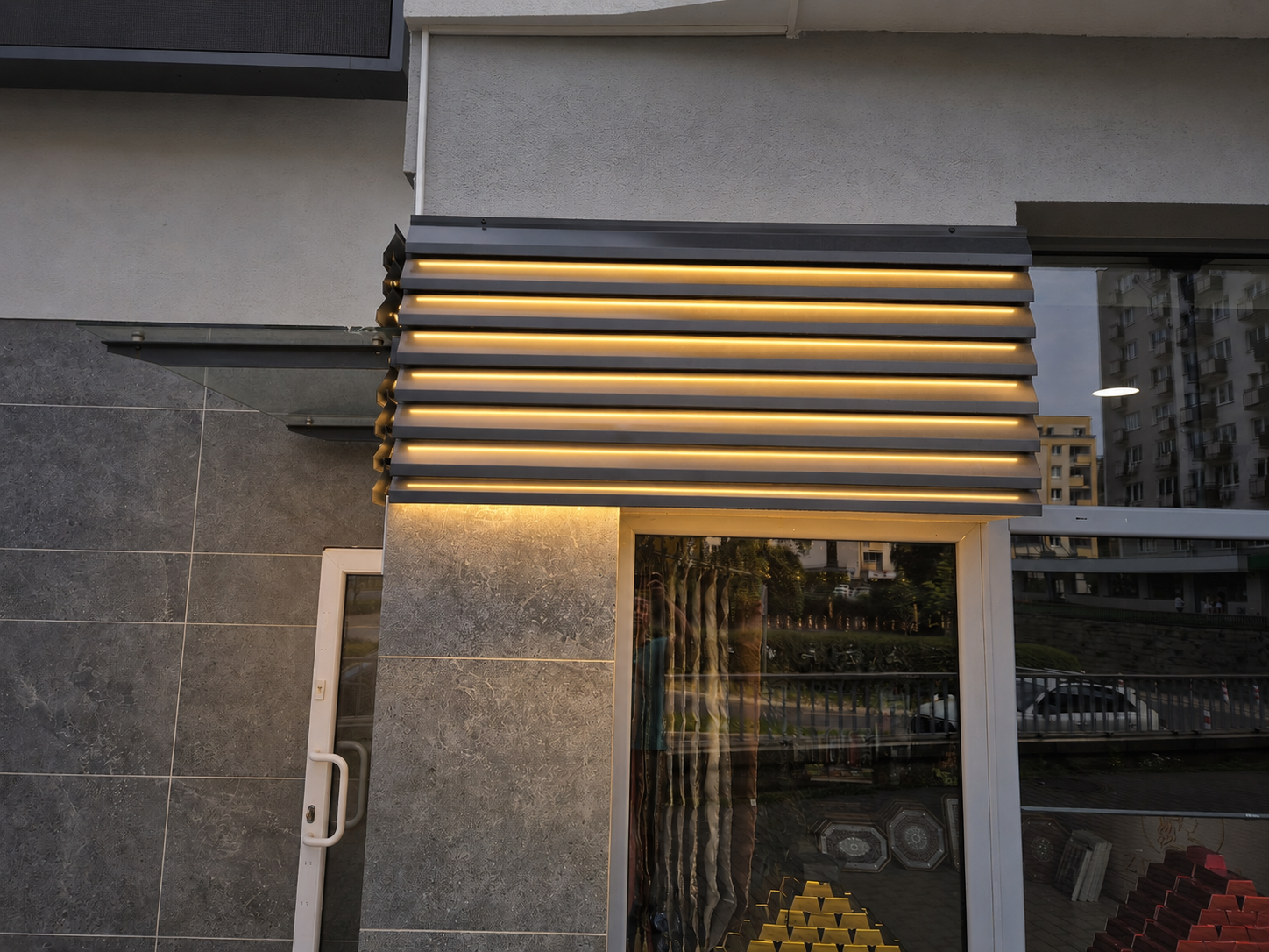 Restaurant Facade LED Promotion